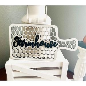 Farmhouse White Chicken Wire Design Faux Cutting Board